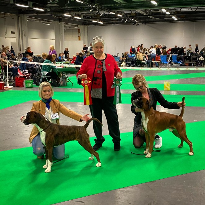 B63561B7-0E4B-42E1-AB62-7AF805ACA5A9